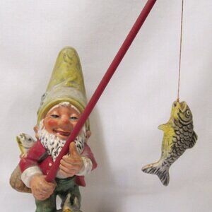 Goebel Co-boy Gnome " Petri the Angler" Well 519